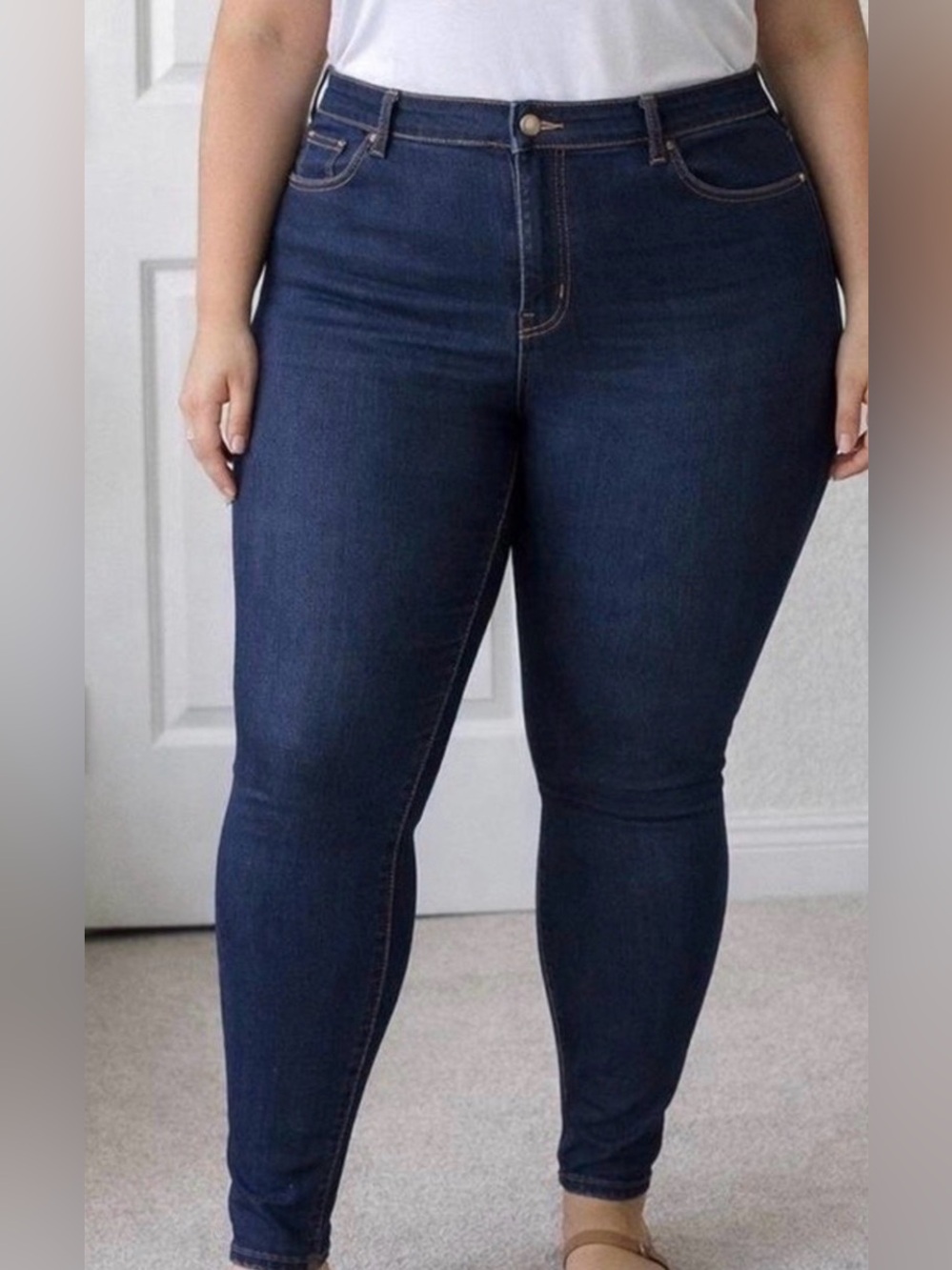 Old Navy Mid Rise Rockstar Super Skinny Plus Size 30 Jeans NWT